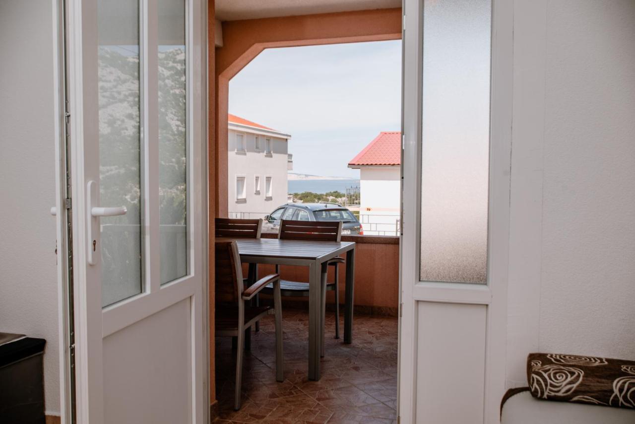 Апартаменты Apartmens Leona Карлобаг Экстерьер фото