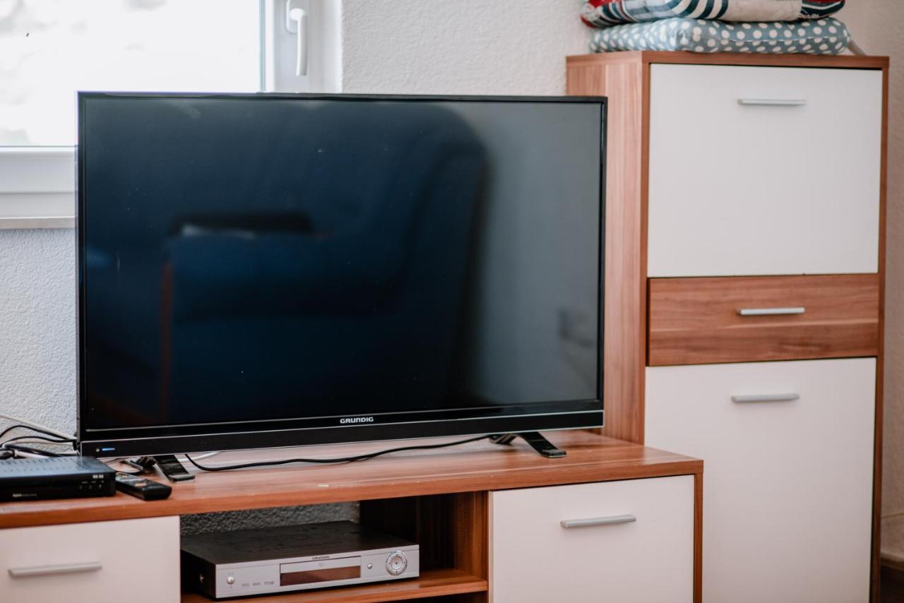 Апартаменты Apartmens Leona Карлобаг Экстерьер фото