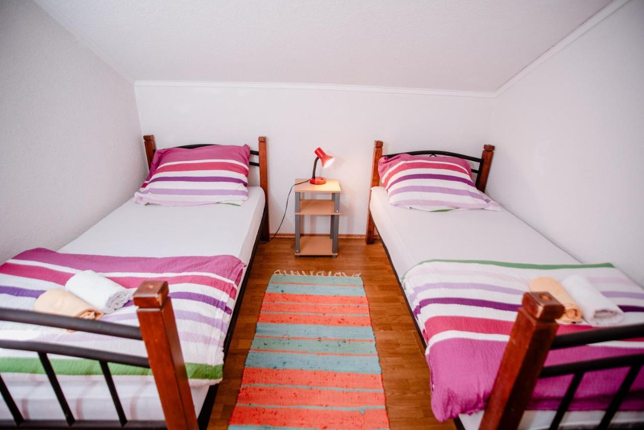 Апартаменты Apartmens Leona Карлобаг Экстерьер фото
